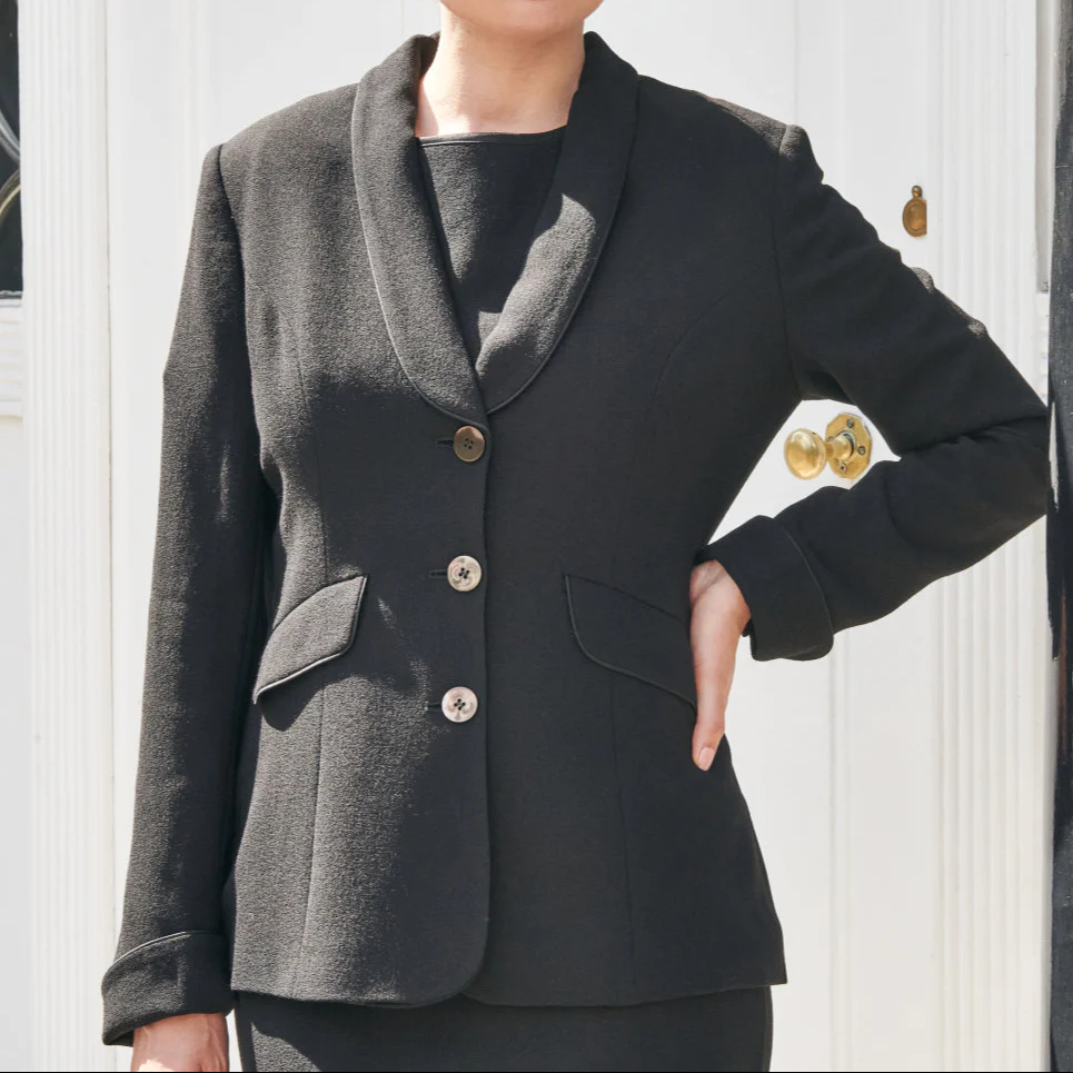 Juliet Tailored Shawl Wool Crepe Jacket - Image 3