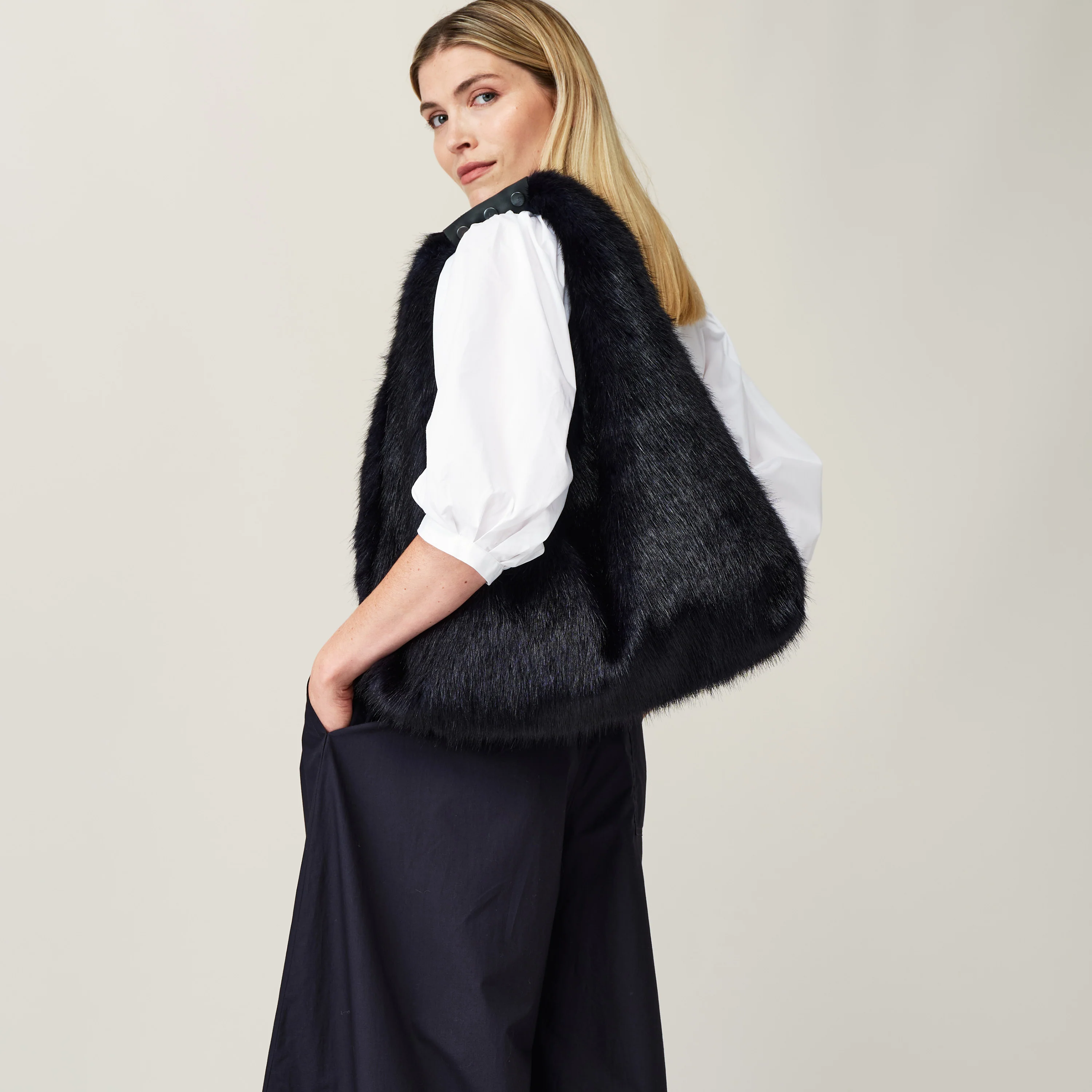 Midnight Triangle Bag - Image 2