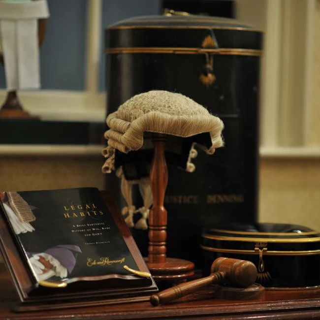 Oak Wig Stand - Image 2